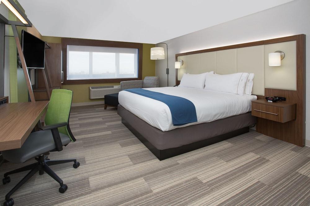 Holiday Inn Express & Suites Duluth North - Miller Hill By Ihg Exterior photo