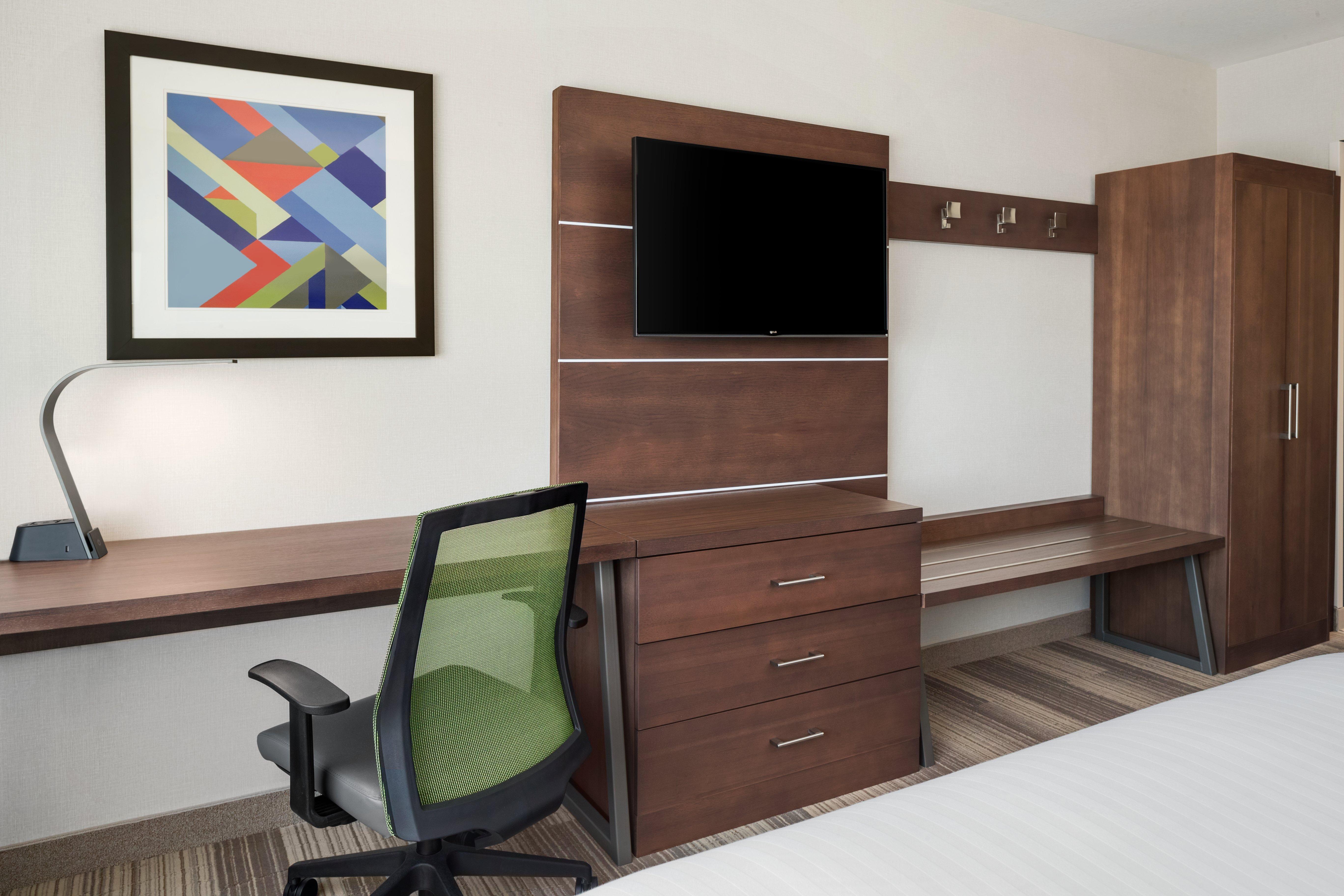 Holiday Inn Express & Suites Duluth North - Miller Hill By Ihg Exterior photo
