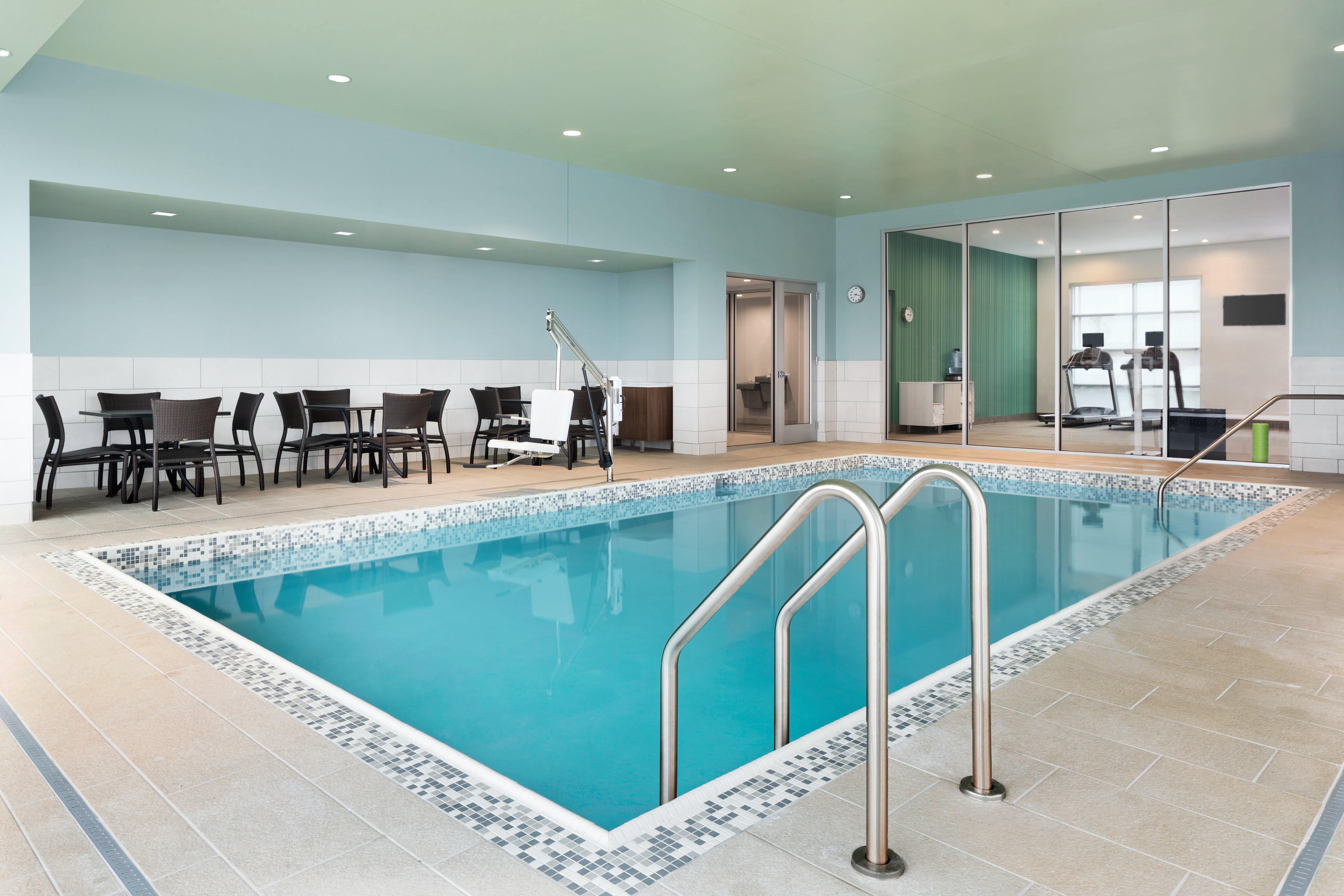 Holiday Inn Express & Suites Duluth North - Miller Hill By Ihg Exterior photo